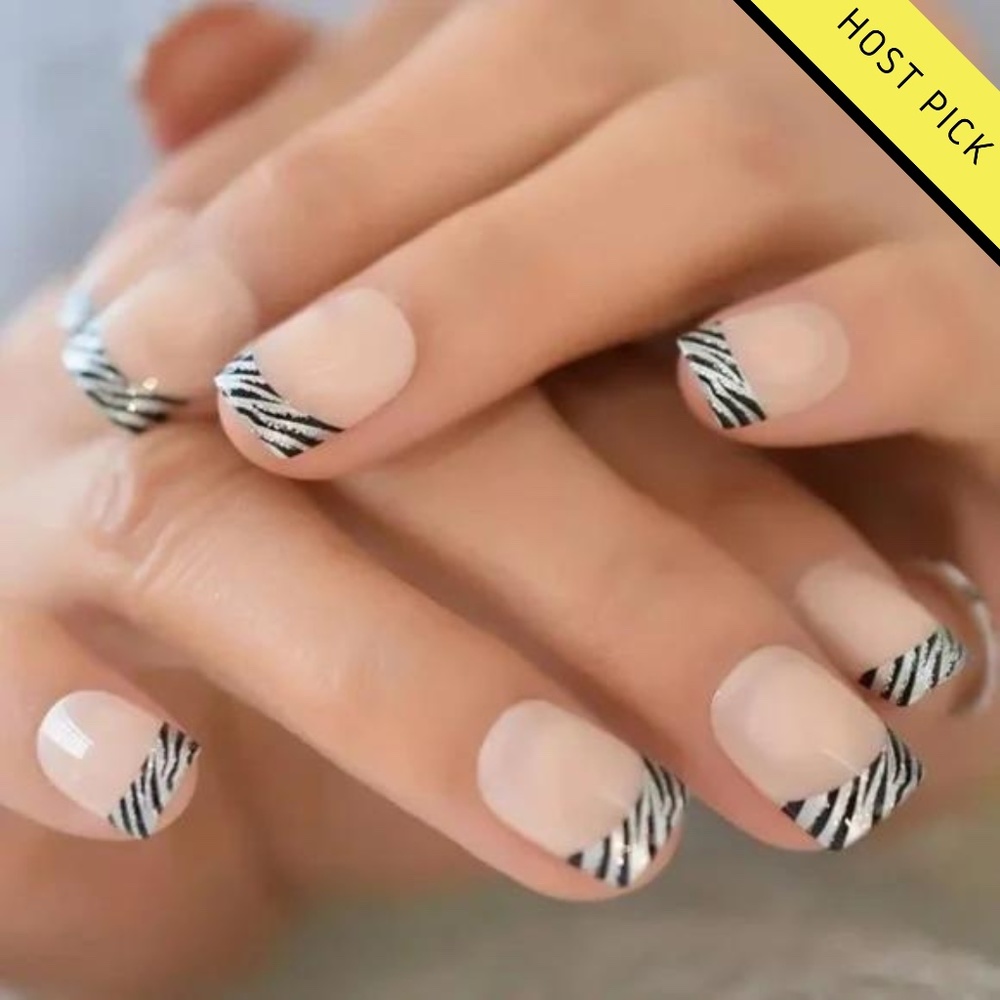 HP | Press On Nails